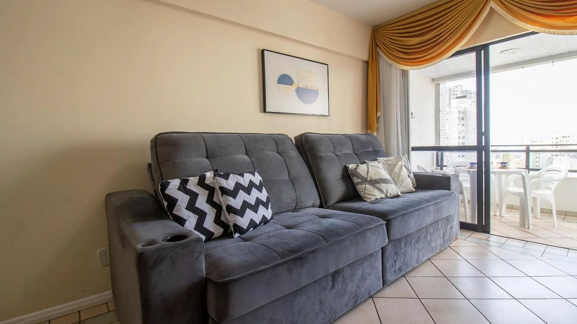 Bk91 - Prox Calcadao, Sacada, 3 Dorm, Garagem Daire Balneario Camboriu
