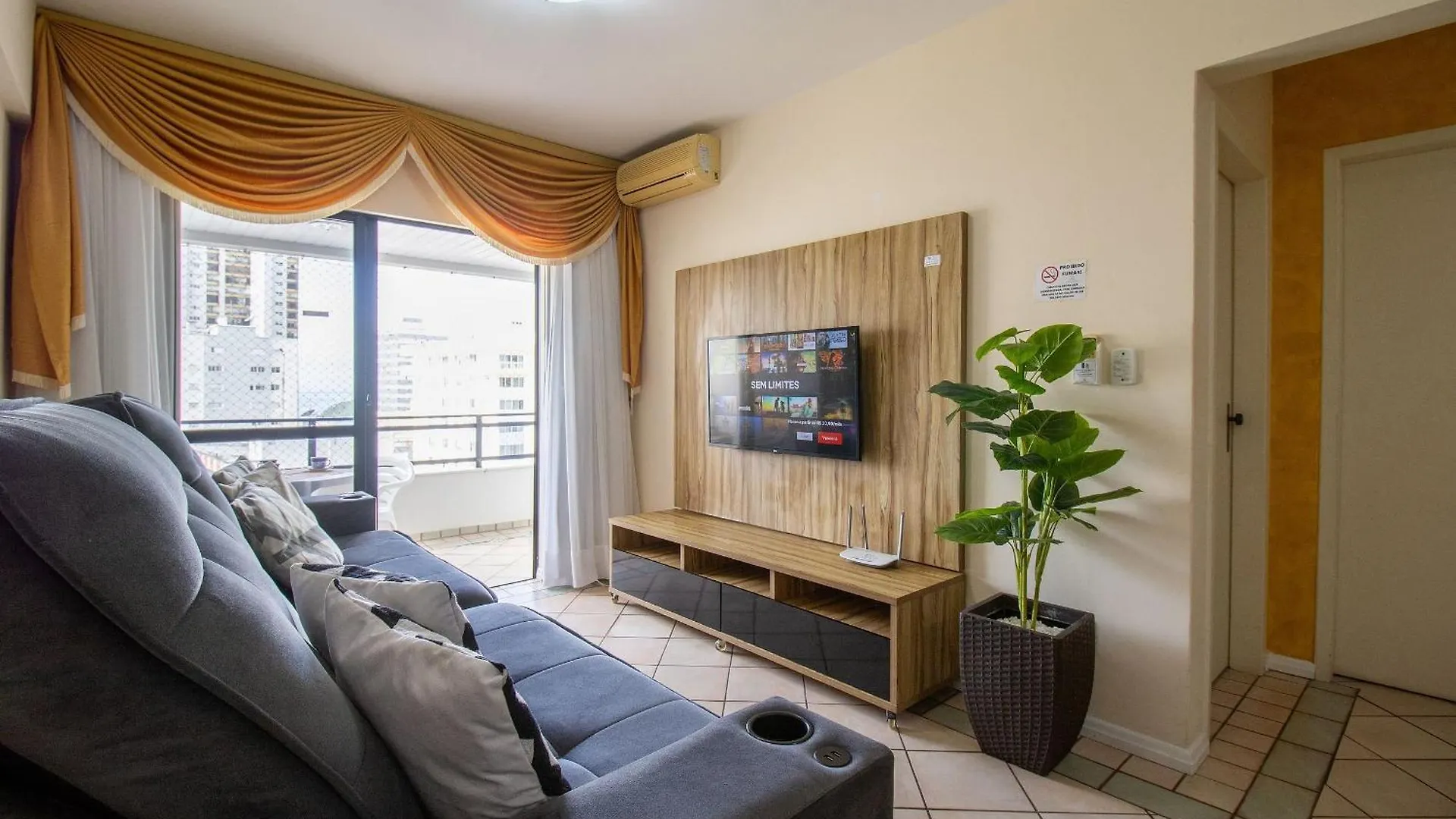 Bk91 - Prox Calcadao, Sacada, 3 Dorm, Garagem Διαμέρισμα Balneário Camboriú Βραζιλία