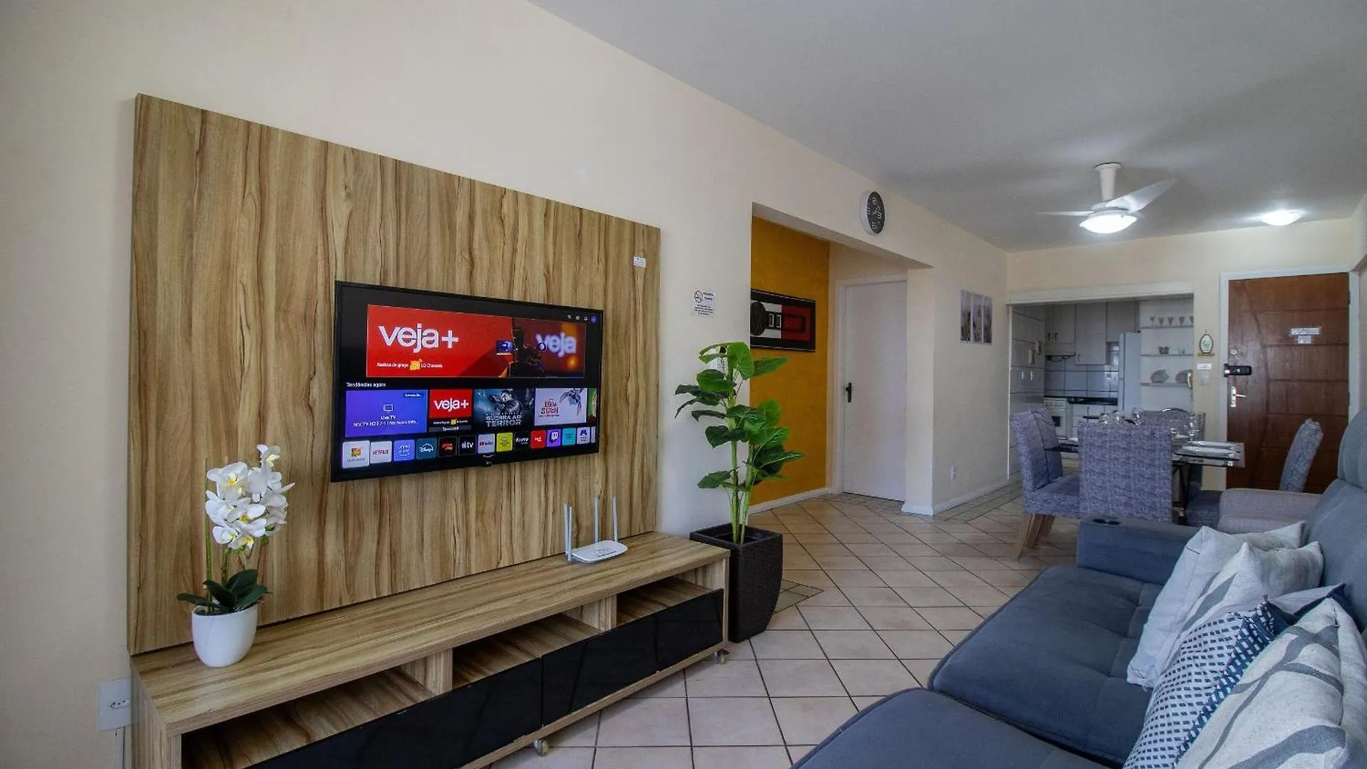 Bk91 - Prox Calcadao, Sacada, 3 Dorm, Garagem Διαμέρισμα Balneário Camboriú